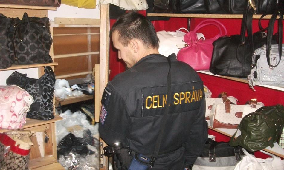 2010-11-2-134vchod do ukrytu.jpg